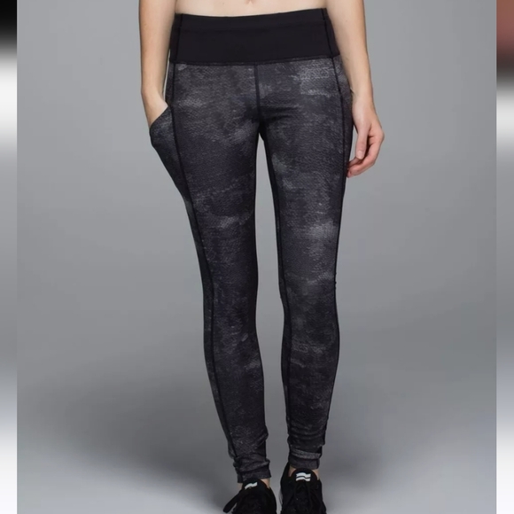 lululemon athletica Pants - Lululemon speed tight ll luxtreme